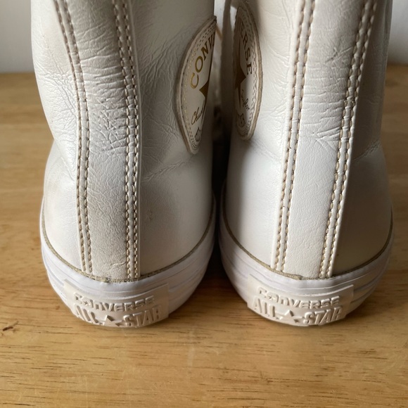 🔥🔥🔥Marked Down from $36 - $14🔥🔥🔥Converse Women's White High-Top Sneakers - Picture 13 of 14
